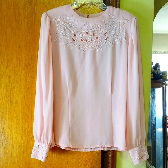 La Blouse, Size 8, Pink Polyester Blouse, Delicate, Decorative Neck & Cuffs - Picture 1 of 5